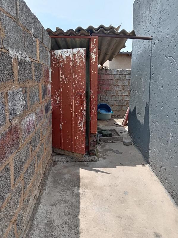 2 Bedroom Property for Sale in Moroka Gauteng