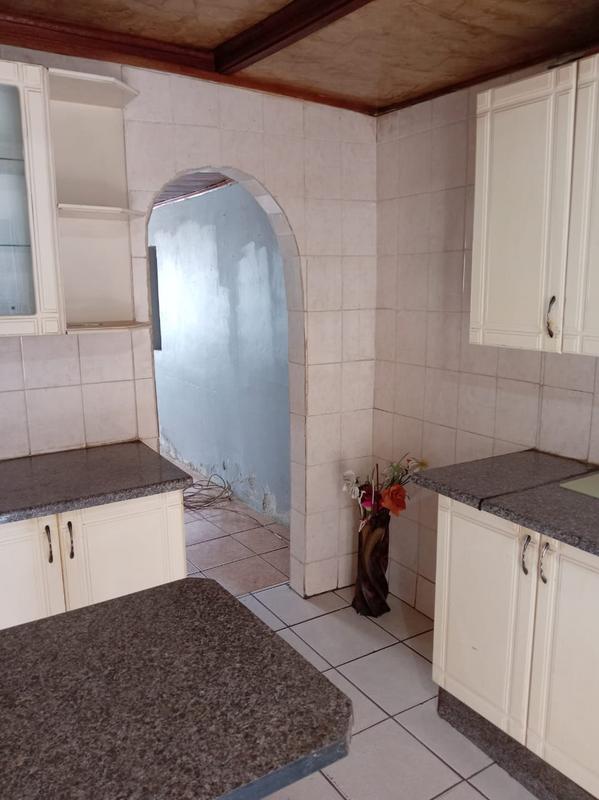 2 Bedroom Property for Sale in Moroka Gauteng