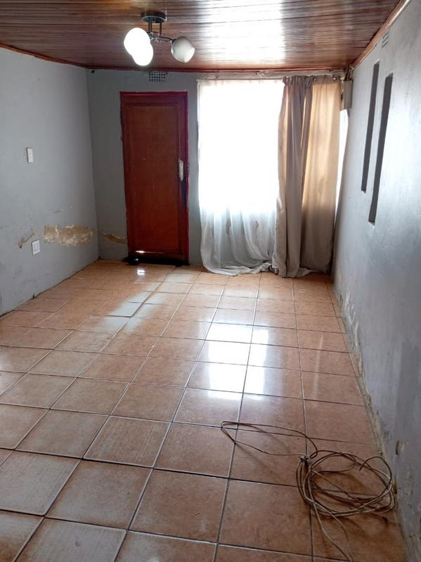 2 Bedroom Property for Sale in Moroka Gauteng