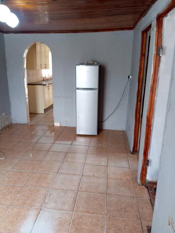 2 Bedroom Property for Sale in Moroka Gauteng