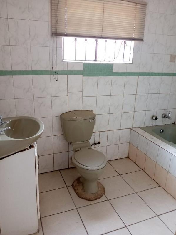 2 Bedroom Property for Sale in Moroka Gauteng