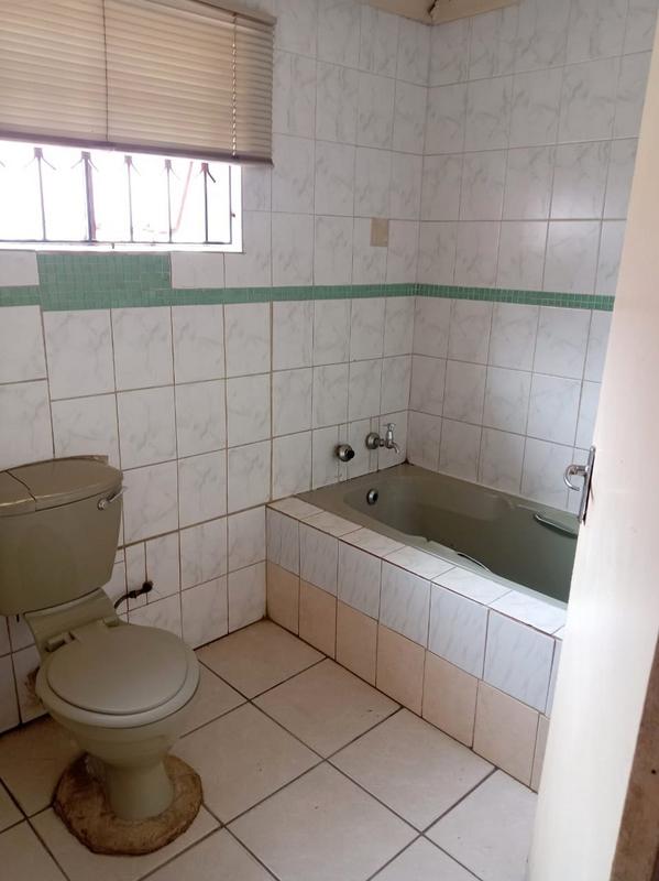 2 Bedroom Property for Sale in Moroka Gauteng