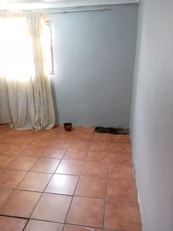2 Bedroom Property for Sale in Moroka Gauteng