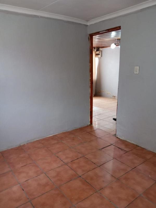 2 Bedroom Property for Sale in Moroka Gauteng