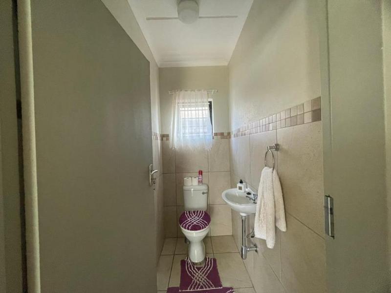 3 Bedroom Property for Sale in Albertsdal Gauteng