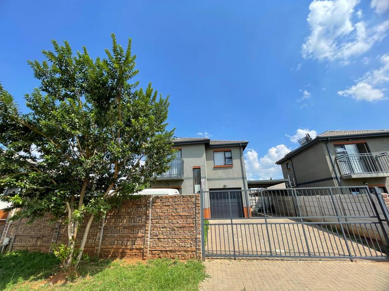 3 Bedroom Property for Sale in Albertsdal Gauteng