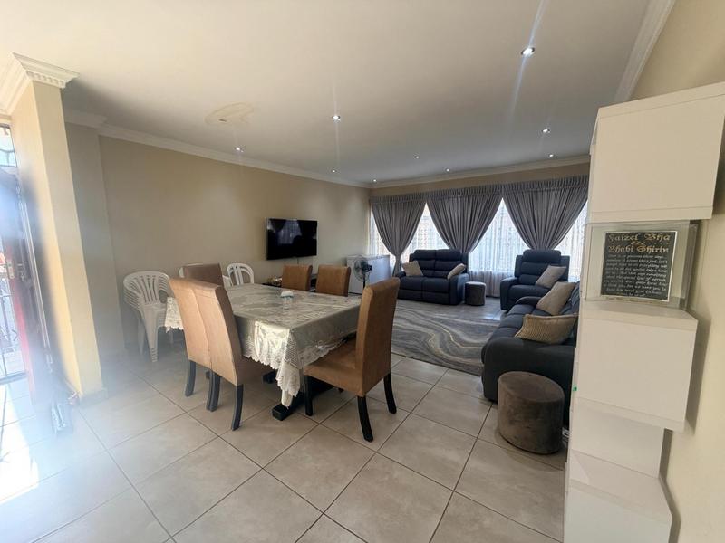 3 Bedroom Property for Sale in Laudium Gauteng