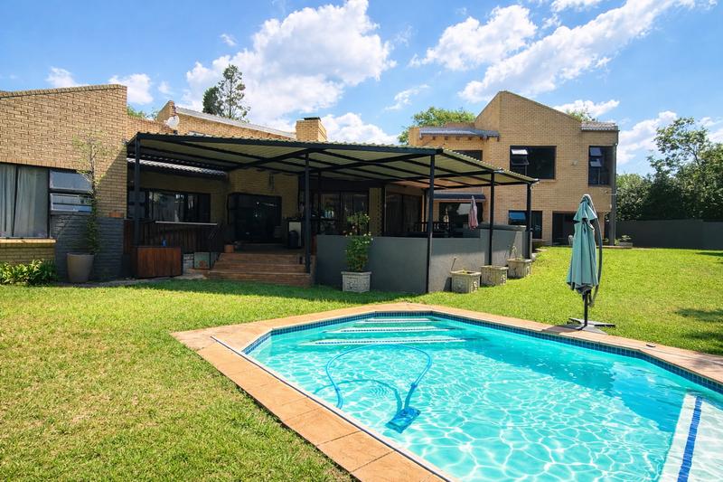 5 Bedroom Property for Sale in Lonehill Gauteng