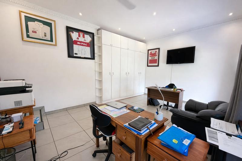 5 Bedroom Property for Sale in Lonehill Gauteng