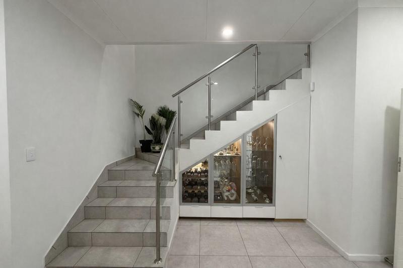 To Let 4 Bedroom Property for Rent in Morningside Gauteng