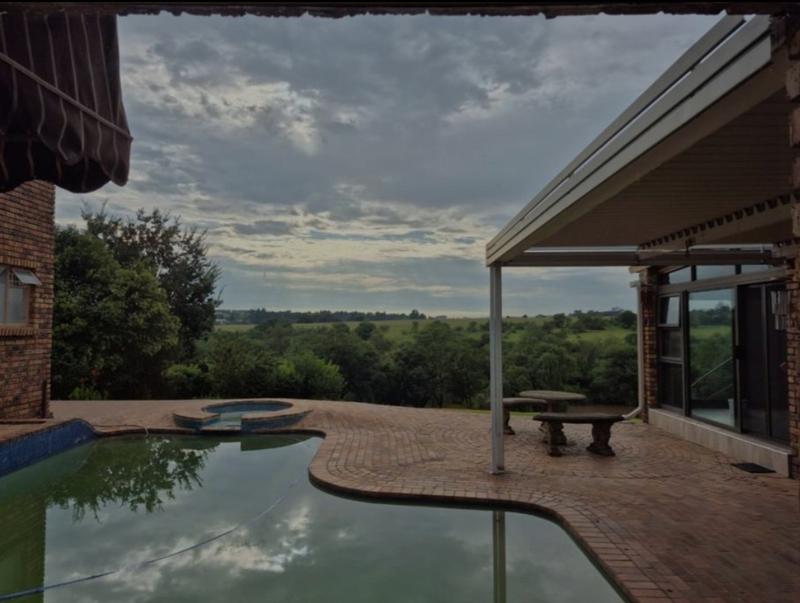 4 Bedroom Property for Sale in Three Rivers East Gauteng