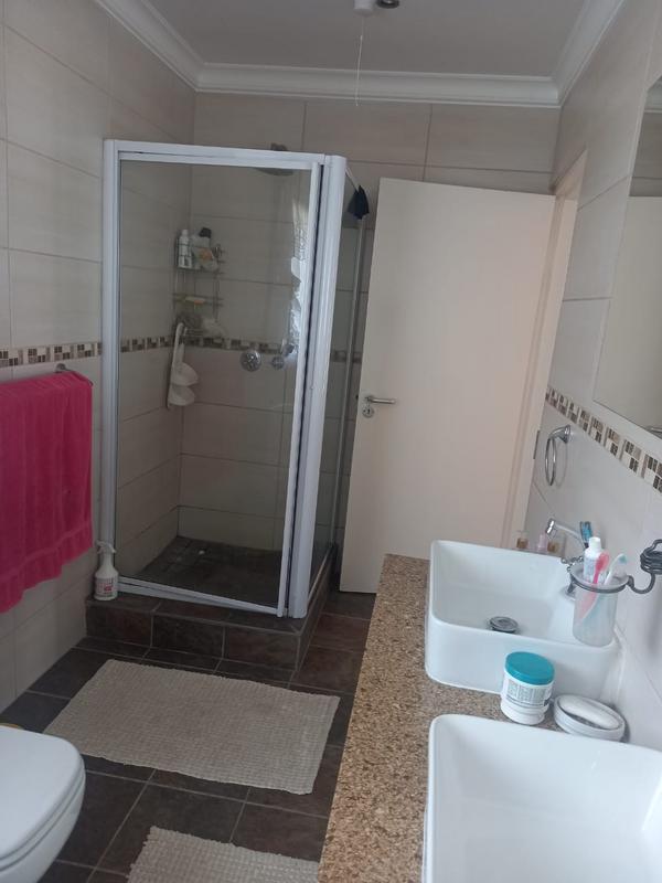 4 Bedroom Property for Sale in Three Rivers East Gauteng