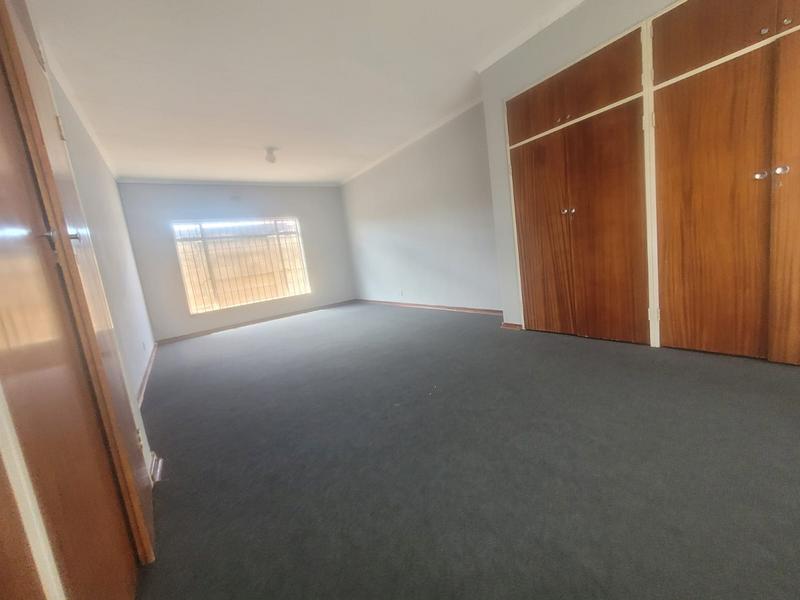 4 Bedroom Property for Sale in Casseldale Gauteng