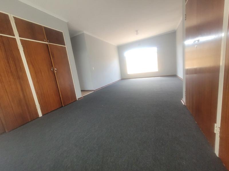 4 Bedroom Property for Sale in Casseldale Gauteng