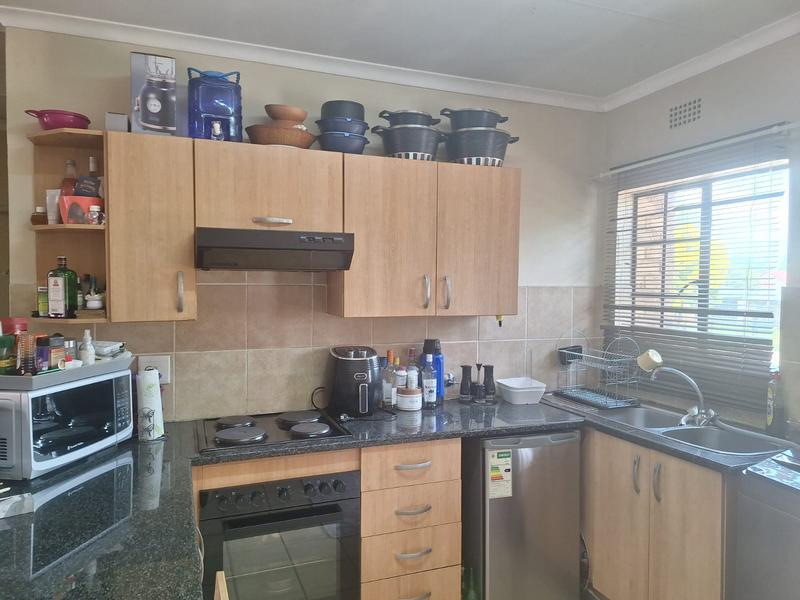 To Let 2 Bedroom Property for Rent in Dalview Gauteng