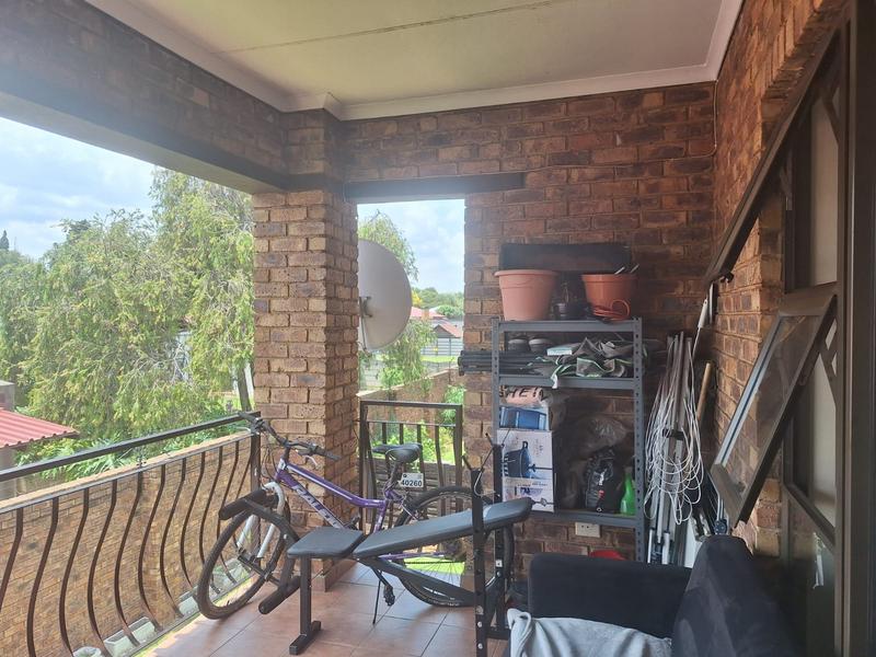To Let 2 Bedroom Property for Rent in Dalview Gauteng