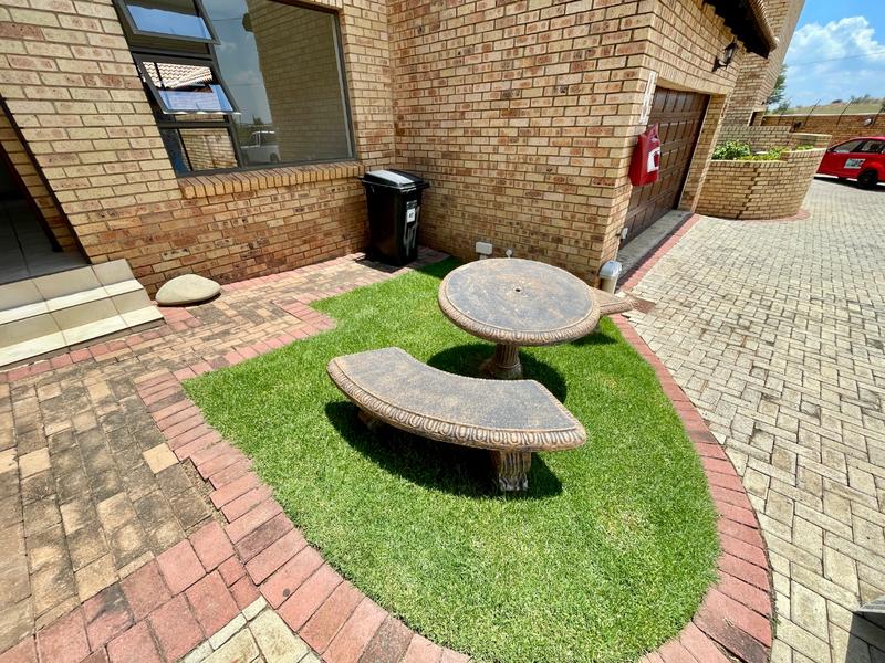 2 Bedroom Property for Sale in Chancliff Ridge Gauteng