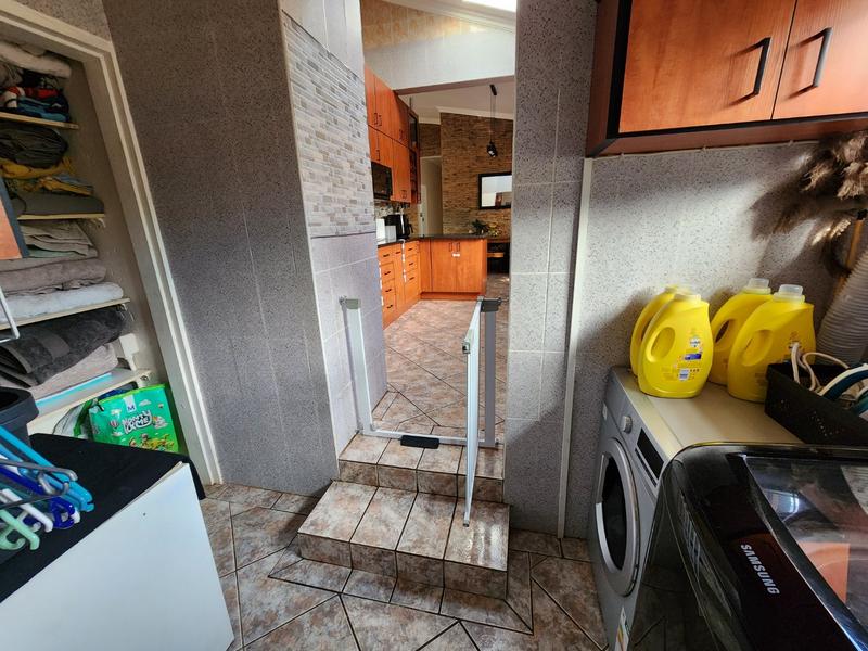 3 Bedroom Property for Sale in Annlin Gauteng