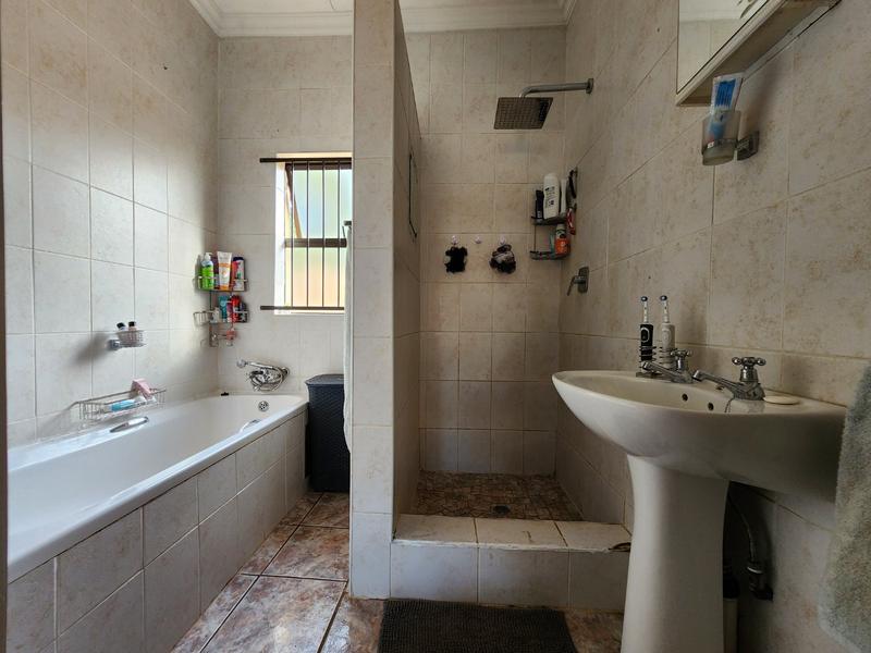 3 Bedroom Property for Sale in Annlin Gauteng