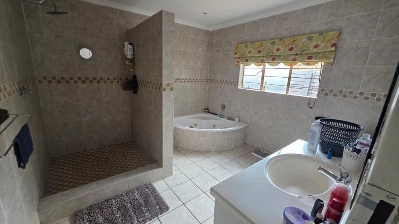4 Bedroom Property for Sale in Doornpoort Gauteng