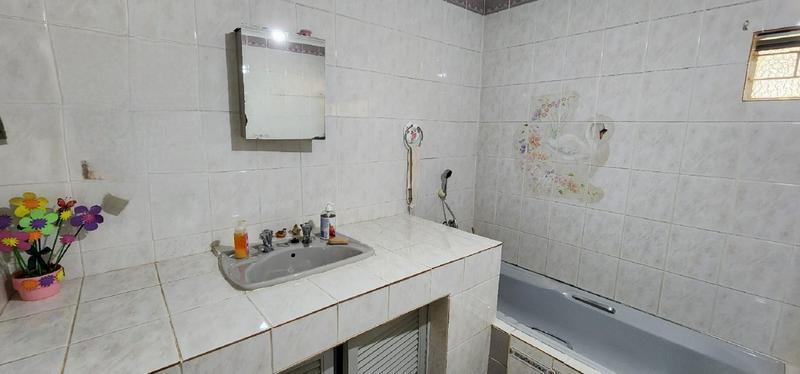 5 Bedroom Property for Sale in Winternest Gauteng