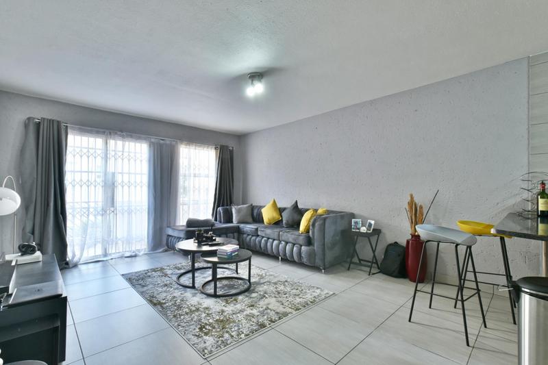 2 Bedroom Property for Sale in Brackendowns Gauteng