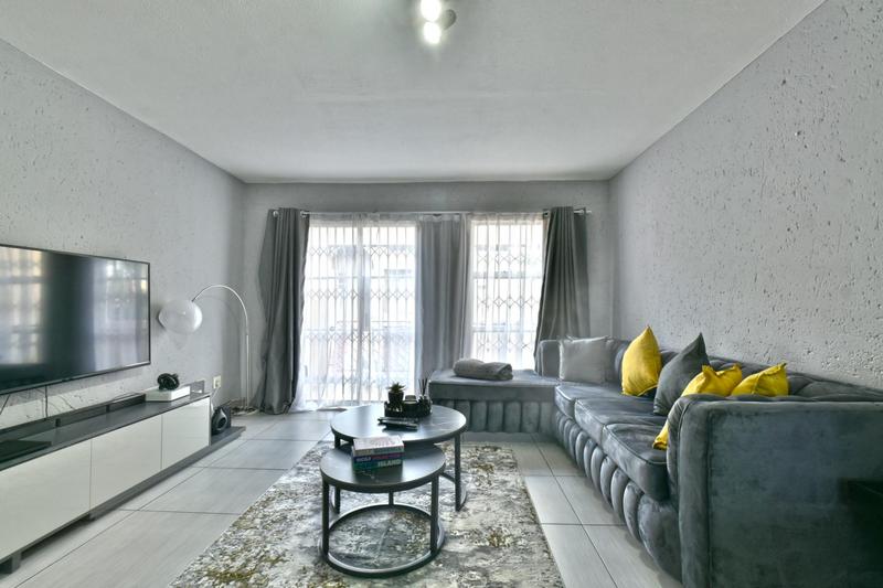 2 Bedroom Property for Sale in Brackendowns Gauteng