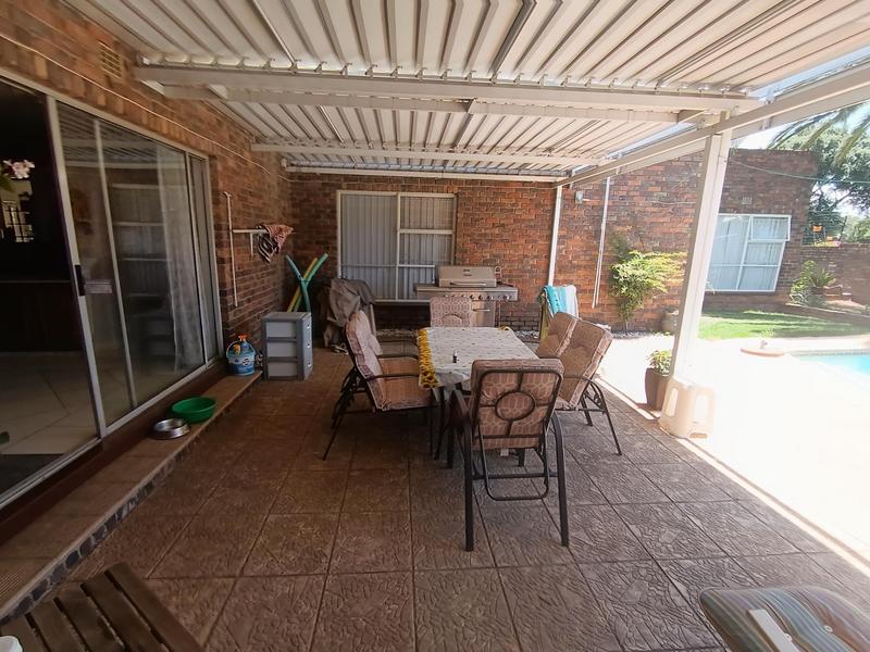 4 Bedroom Property for Sale in Sunward Park Gauteng