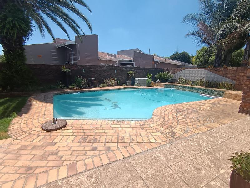 4 Bedroom Property for Sale in Sunward Park Gauteng