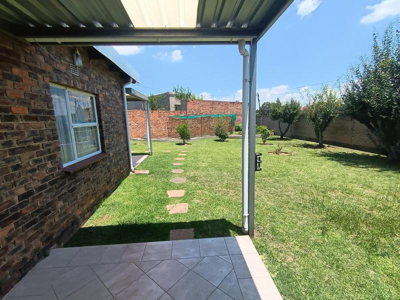 4 Bedroom Property for Sale in Sunward Park Gauteng
