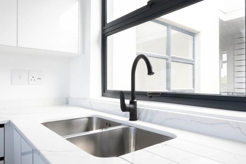 To Let 2 Bedroom Property for Rent in Sandton Central Gauteng