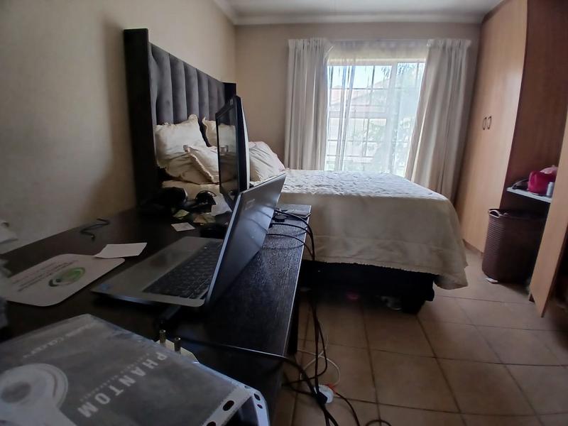 3 Bedroom Property for Sale in Olievenhoutbosch Gauteng