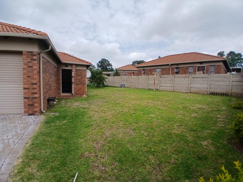 3 Bedroom Property for Sale in Olievenhoutbosch Gauteng