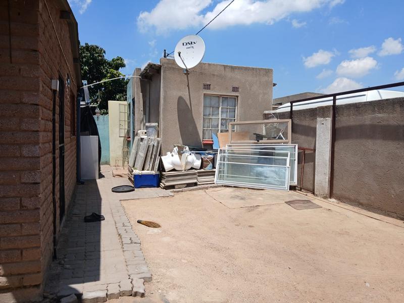9 Bedroom Property for Sale in Olievenhoutbosch Gauteng