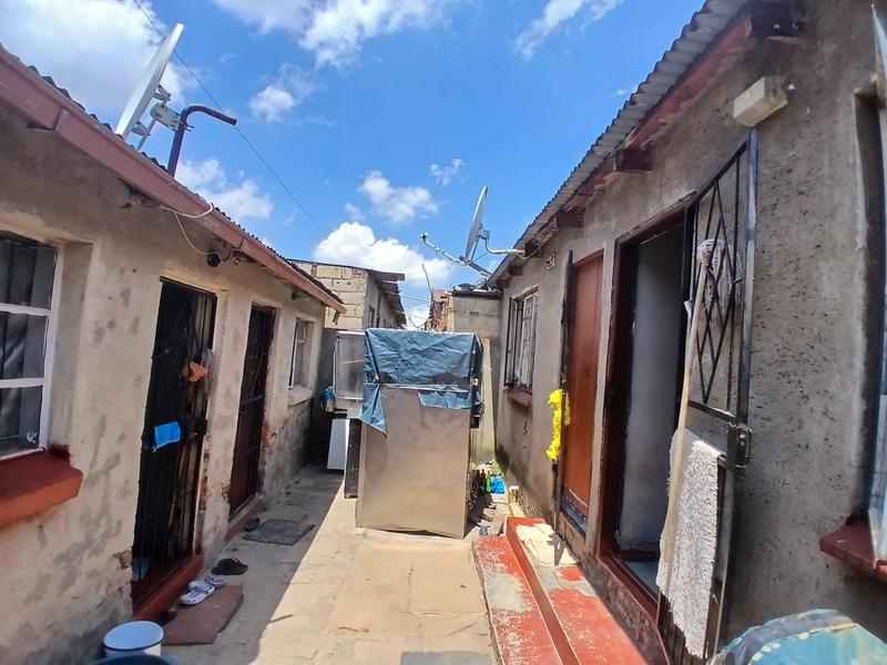 9 Bedroom Property for Sale in Olievenhoutbosch Gauteng