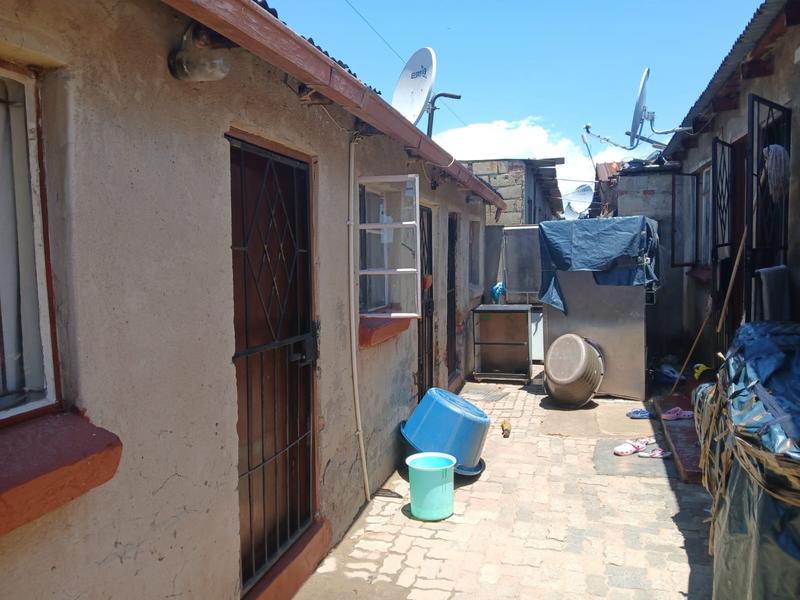 9 Bedroom Property for Sale in Olievenhoutbosch Gauteng