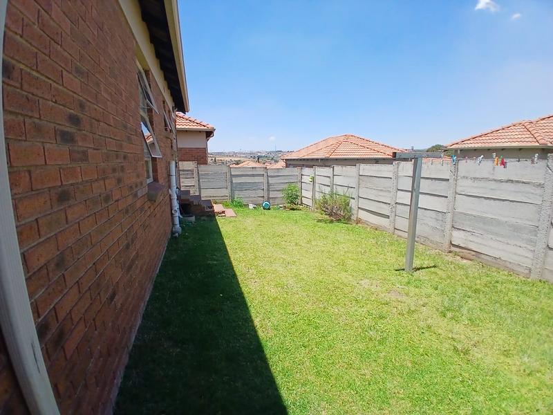 3 Bedroom Property for Sale in Olievenhoutbosch Gauteng