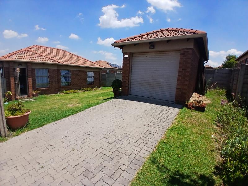 3 Bedroom Property for Sale in Olievenhoutbosch Gauteng
