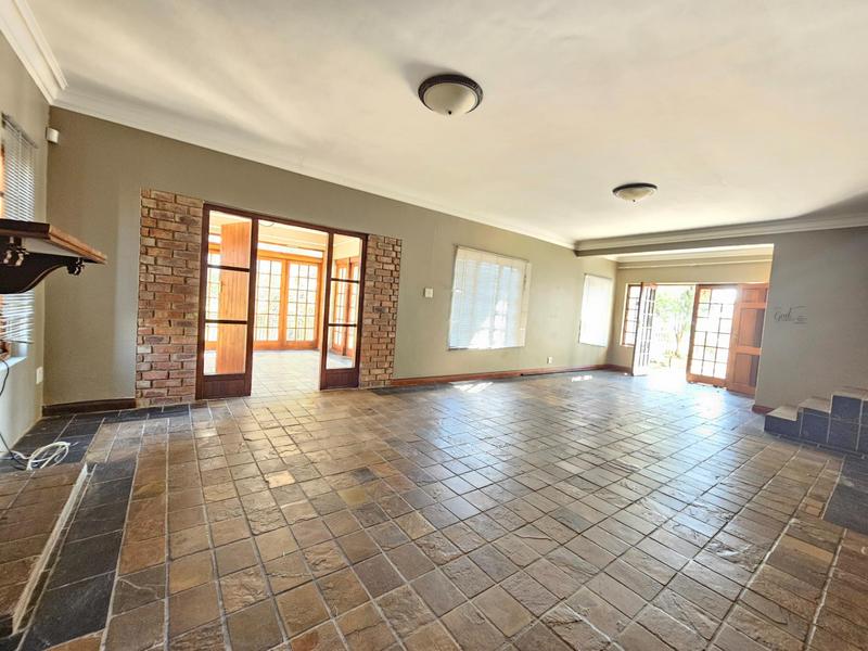 6 Bedroom Property for Sale in Muldersdrift Gauteng