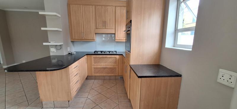 3 Bedroom Property for Sale in Nieuw Muckleneuk Gauteng