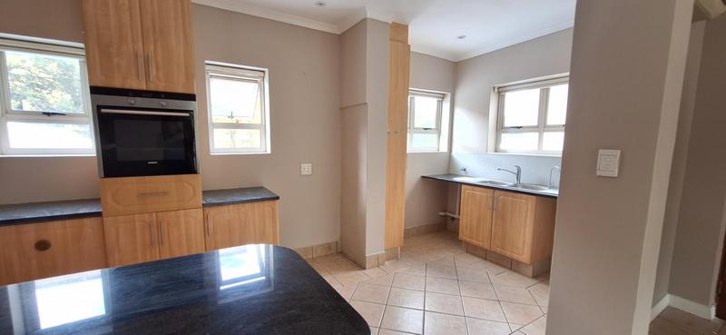 3 Bedroom Property for Sale in Nieuw Muckleneuk Gauteng