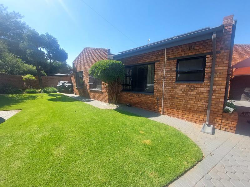 5 Bedroom Property for Sale in Greenhills Gauteng