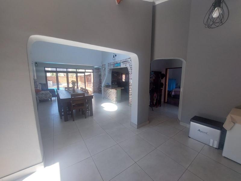 5 Bedroom Property for Sale in Greenhills Gauteng