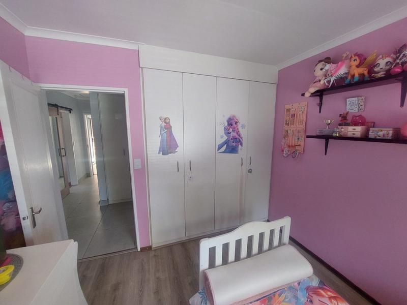 5 Bedroom Property for Sale in Greenhills Gauteng