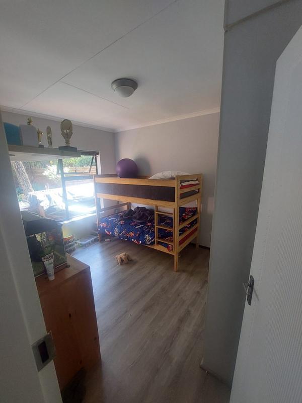 5 Bedroom Property for Sale in Greenhills Gauteng