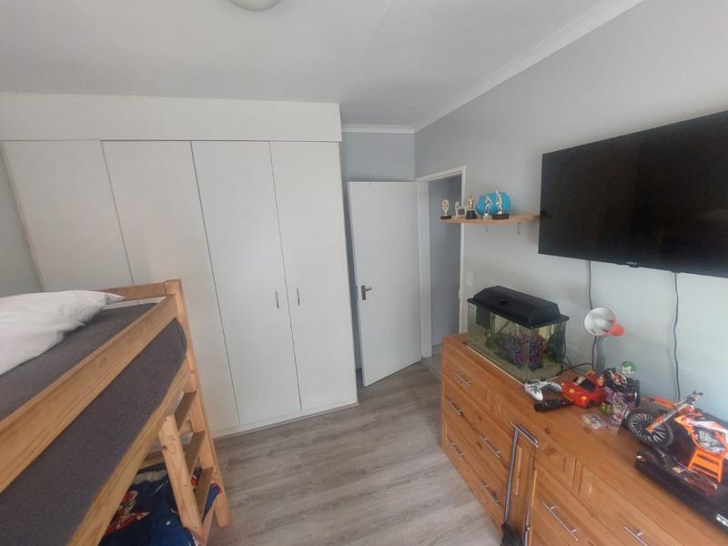 5 Bedroom Property for Sale in Greenhills Gauteng