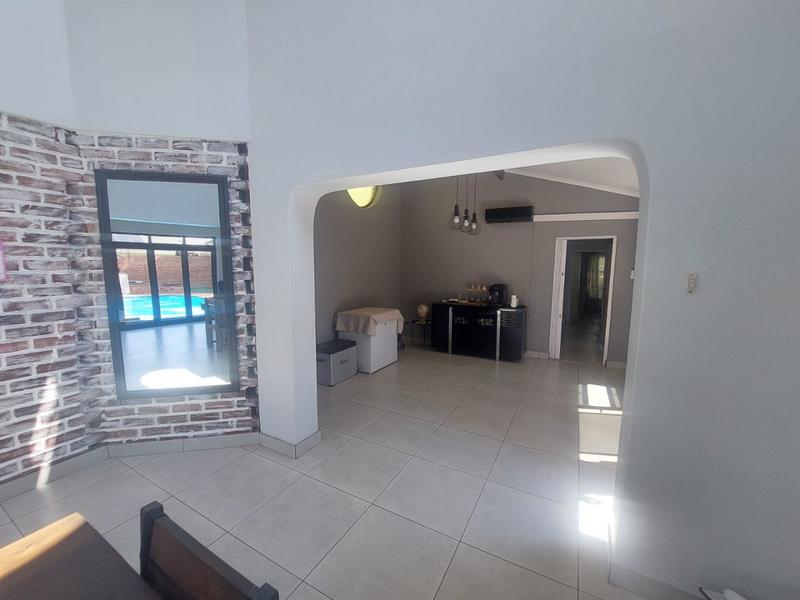 5 Bedroom Property for Sale in Greenhills Gauteng