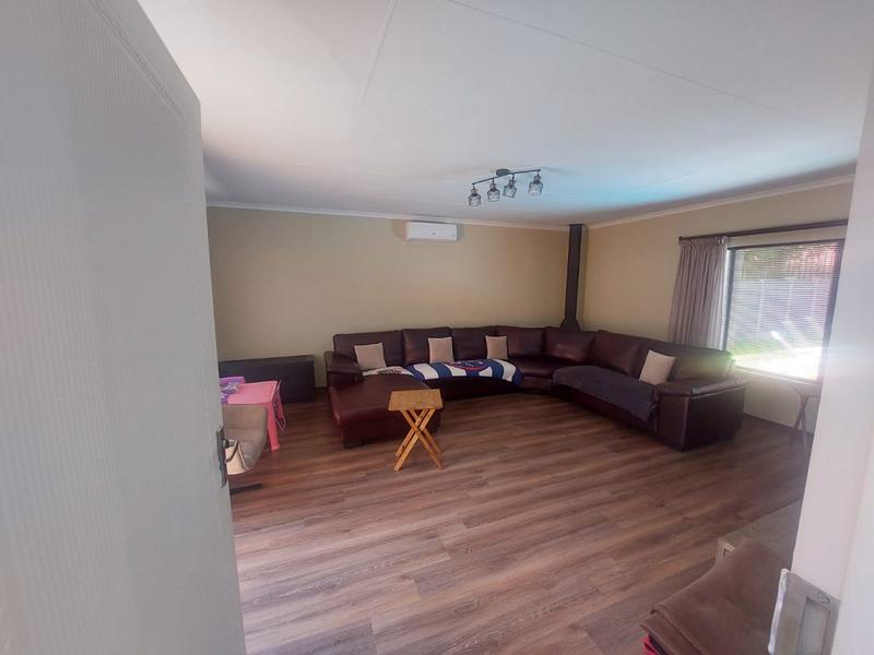 5 Bedroom Property for Sale in Greenhills Gauteng