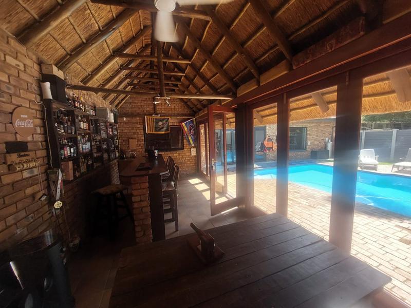 5 Bedroom Property for Sale in Greenhills Gauteng