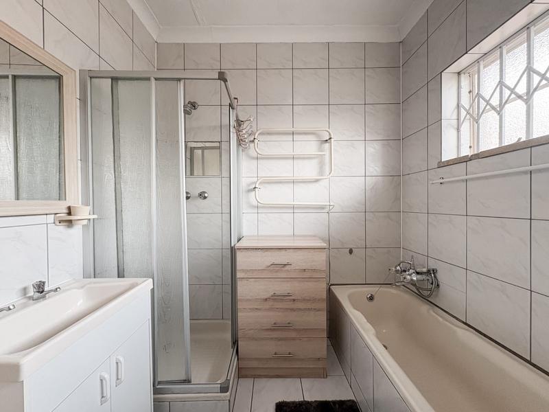 4 Bedroom Property for Sale in Wannenburghoogte Gauteng